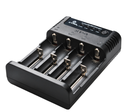 XTAR PANZER XP4 Li-ion Ni-MH akkuparistolaturi USB liitännällä